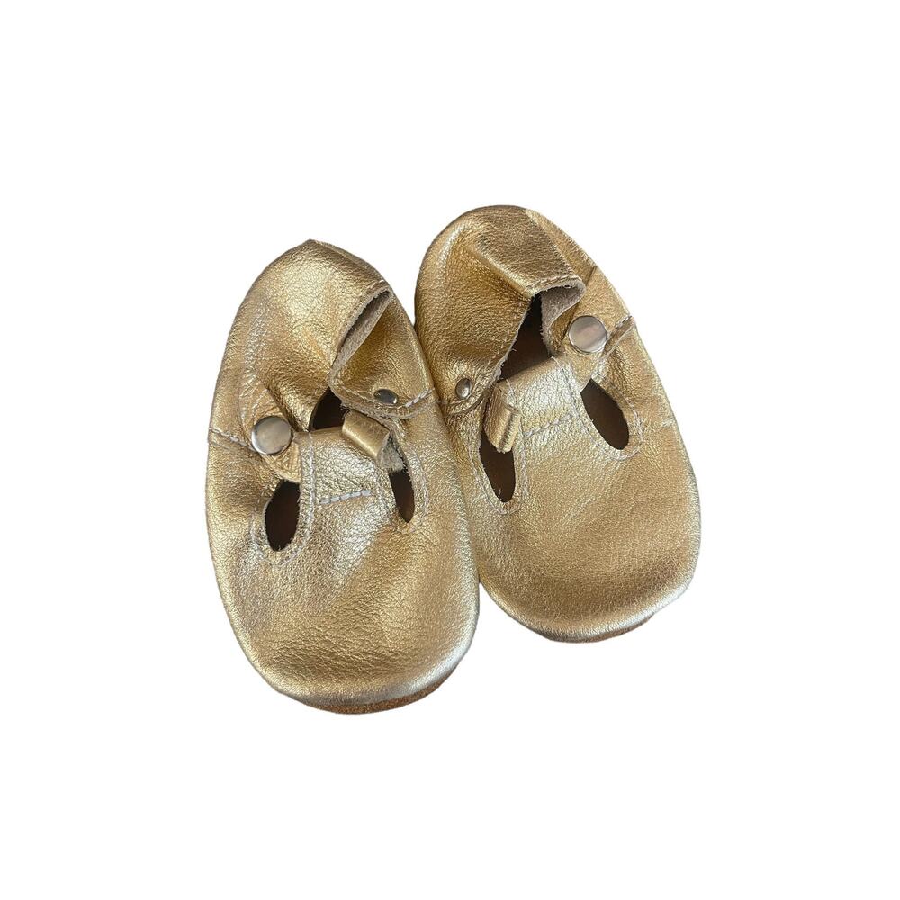 Size 6 Gold Mon Petit T Straps